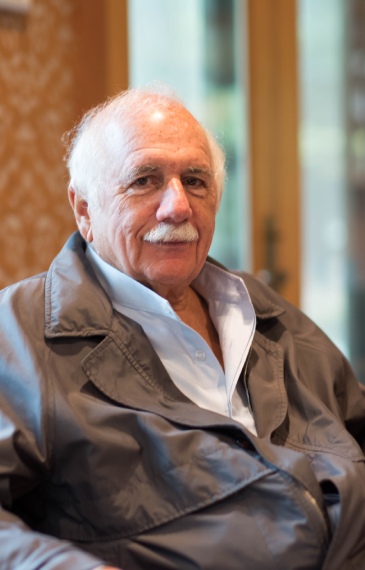 MOSHE SAFDIE