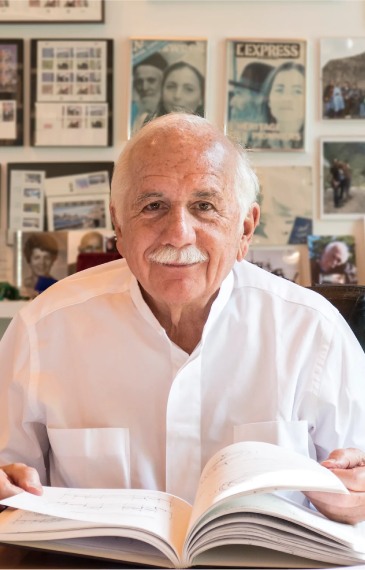 MOSHE SAFDIE